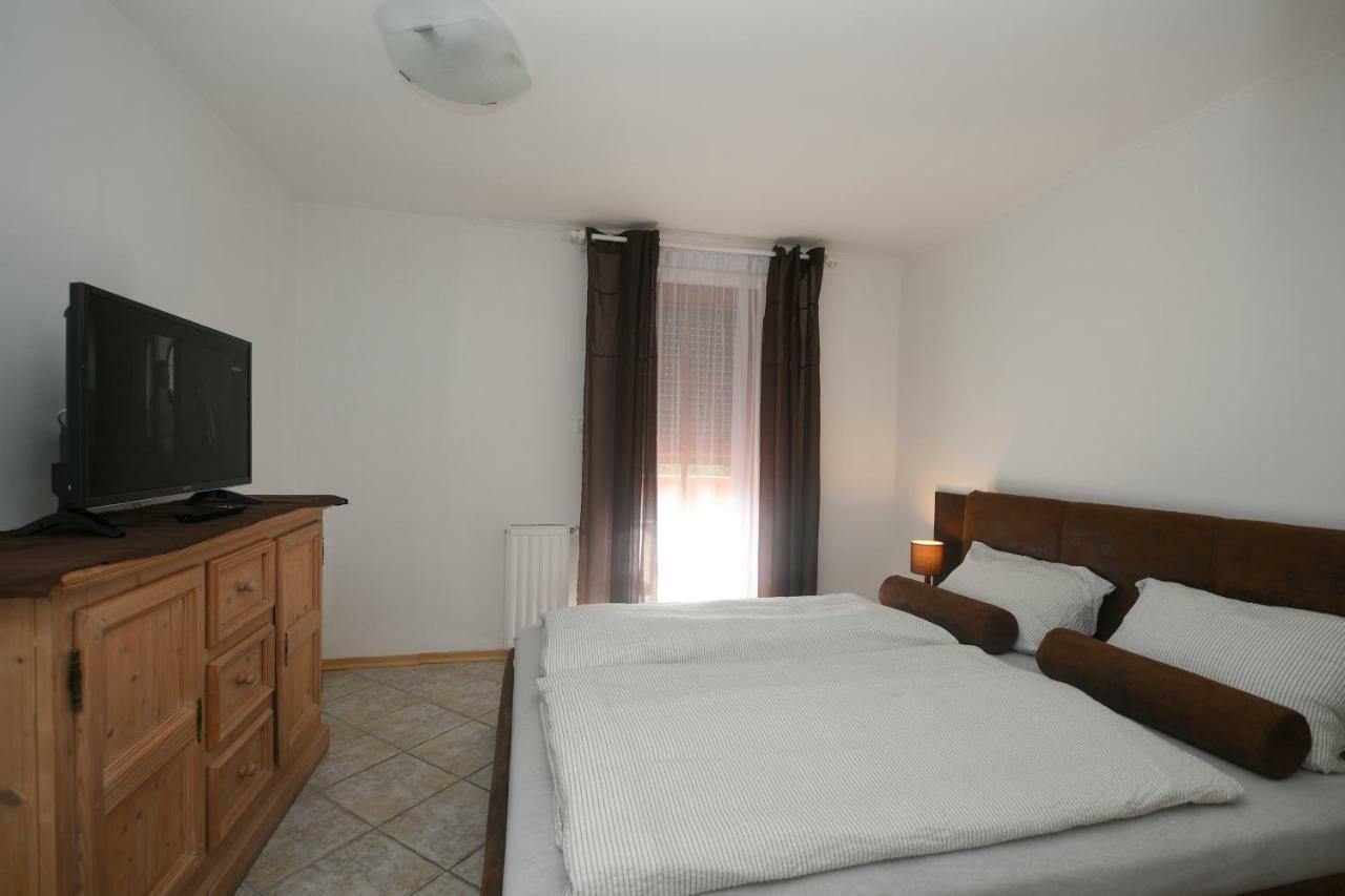 Haus Lucia Apartman Eger Kültér fotó